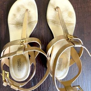 Womens Micheal Kors gold sandals, Grecian style size 7.